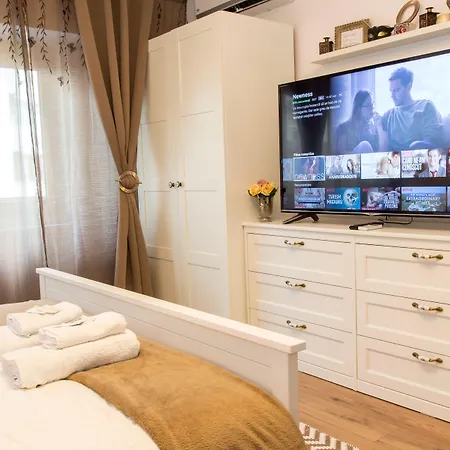 Sector 4 - Motru 75 By Mrg Apartamento