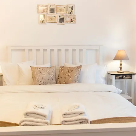 Apartamento Sector 4 - Motru 75 By Mrg *